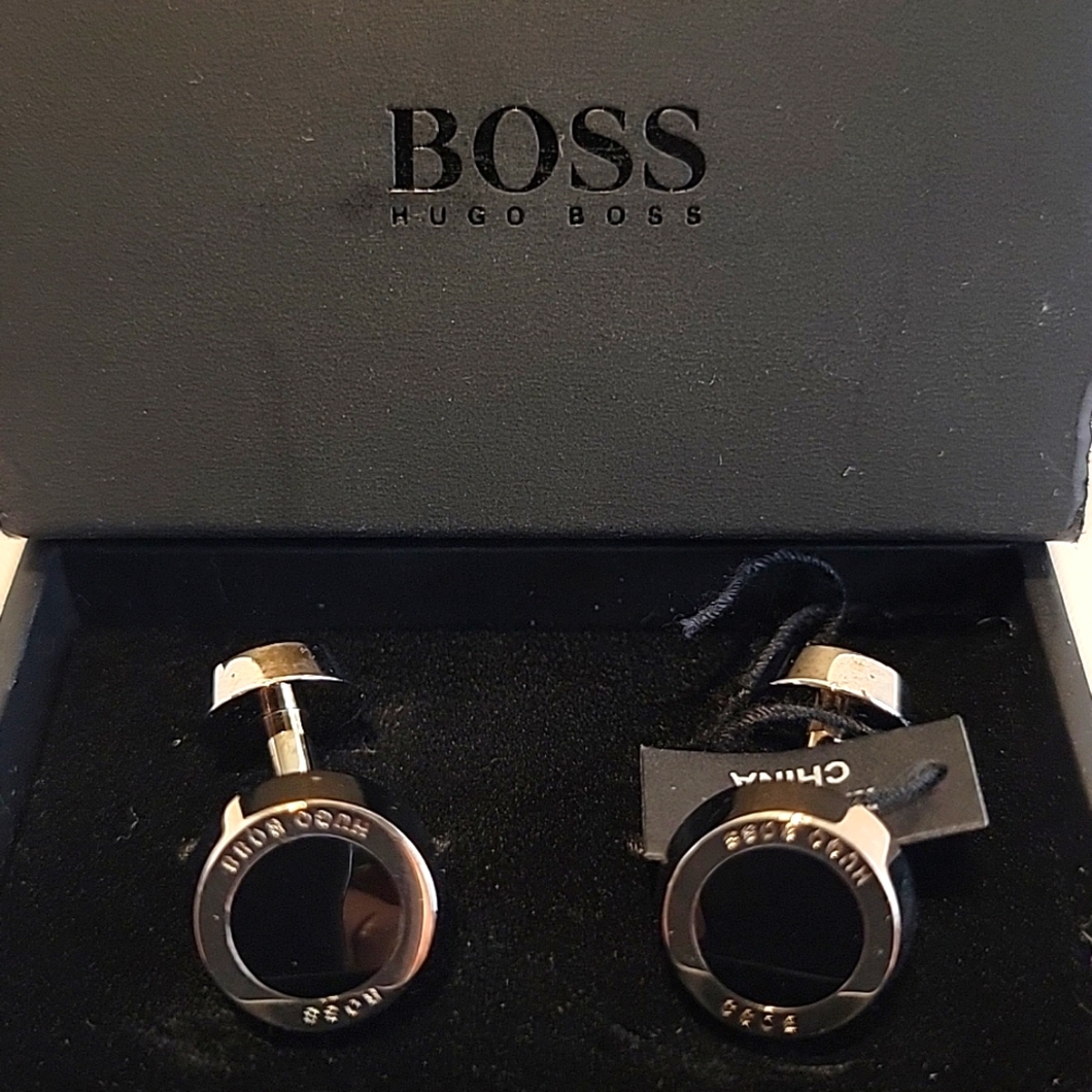 Hugo Boss Simony embossed-logo cufflinks